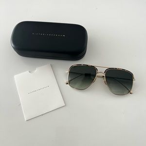 Victoria Beckham pilot sunglasses 2022